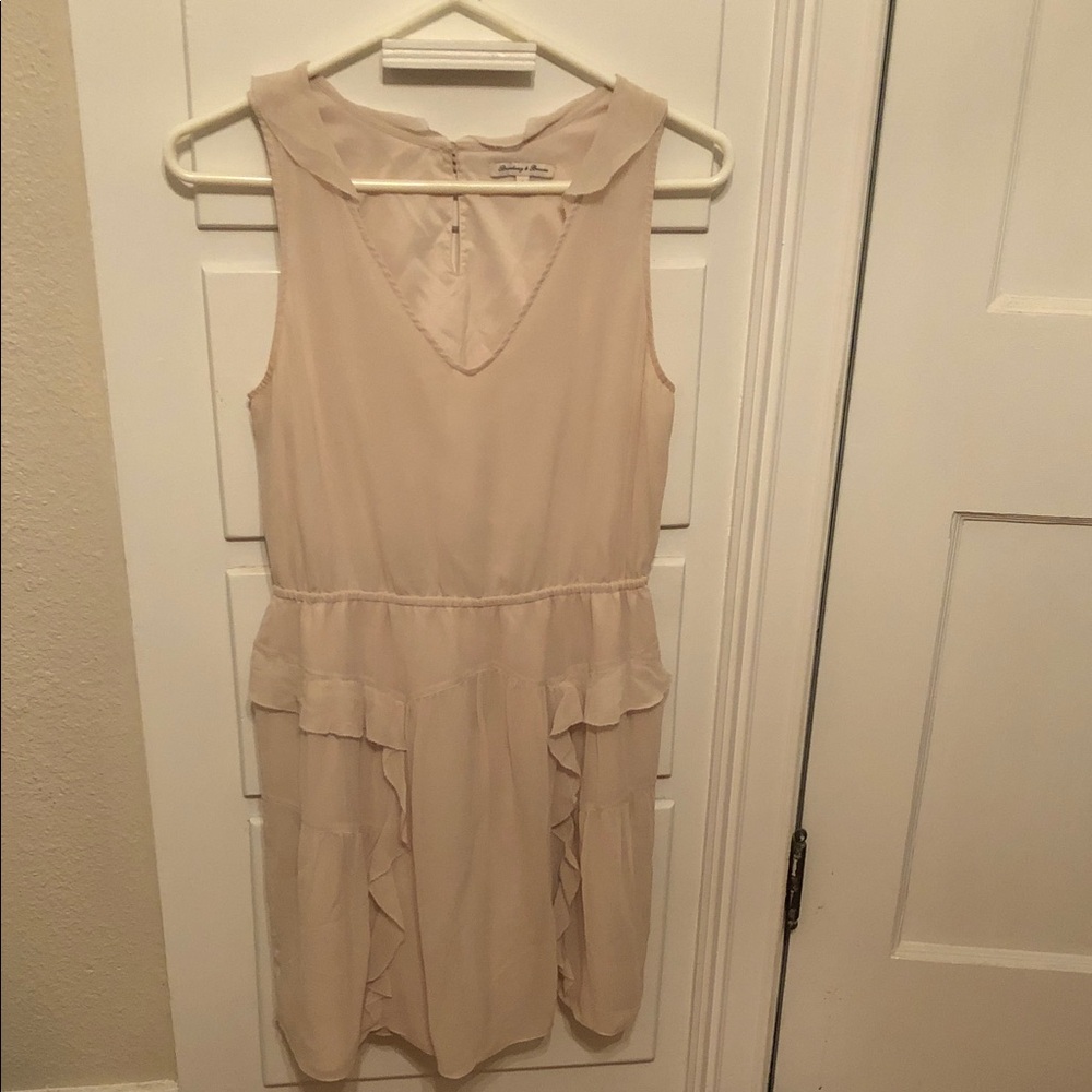 Broadway & Broome Light Beige Sleeveless Ruffle Dress